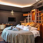 Isa Hotel 4*