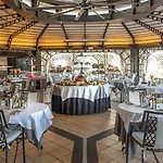 Isa Hotel 4*