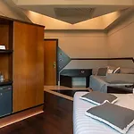 Isa Hotel