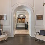 Isa Hotel 4*