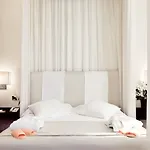 Hotel Isa