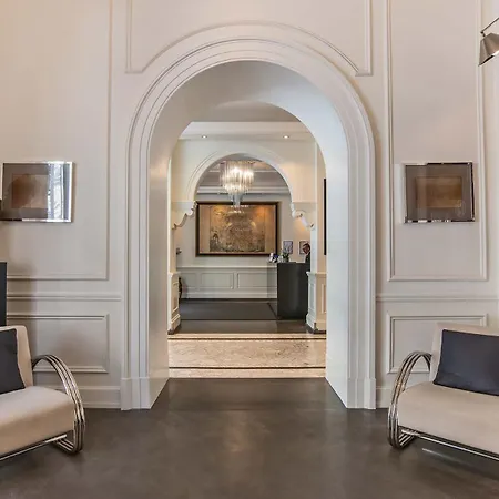 Isa Hotel 4*